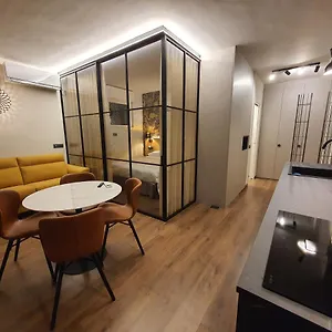 Porta Romana Gold , Milano Italia